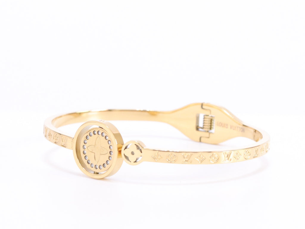 Alphabet LV Sleek bracelet in gold finish
