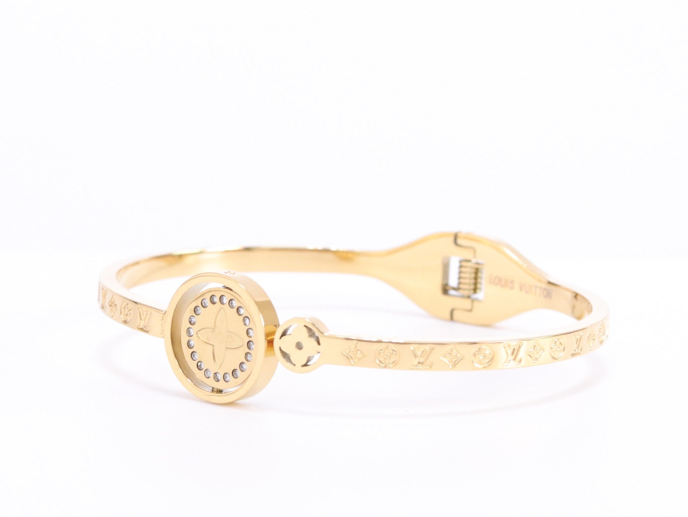 Alphabet LV Sleek bracelet in gold finish