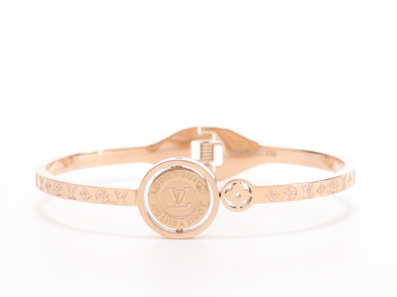 Alphabet LV Sleek bracelet in rose gold finish