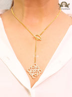 Alphabet L cz and gold sleek chain