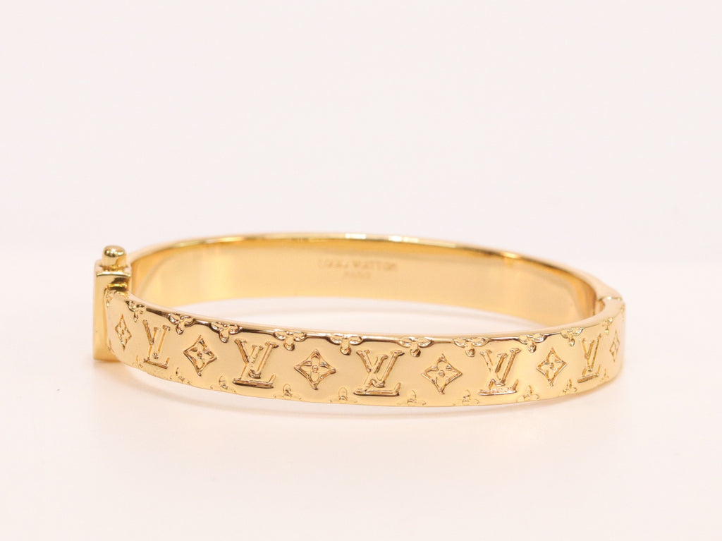 Alphabet LV bracelet in gold finish