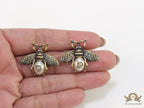 Bee shape stud earrings with shell pearl