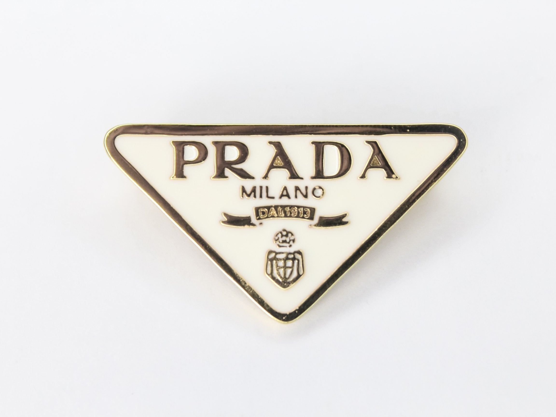 Alphabet P Cream enamel Brooch