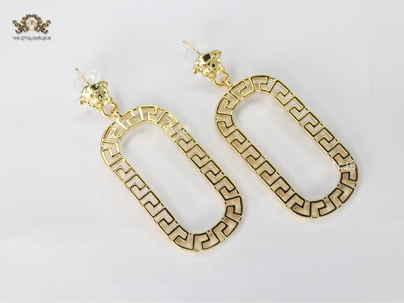 Medusa long earrings with signature mesh pattern