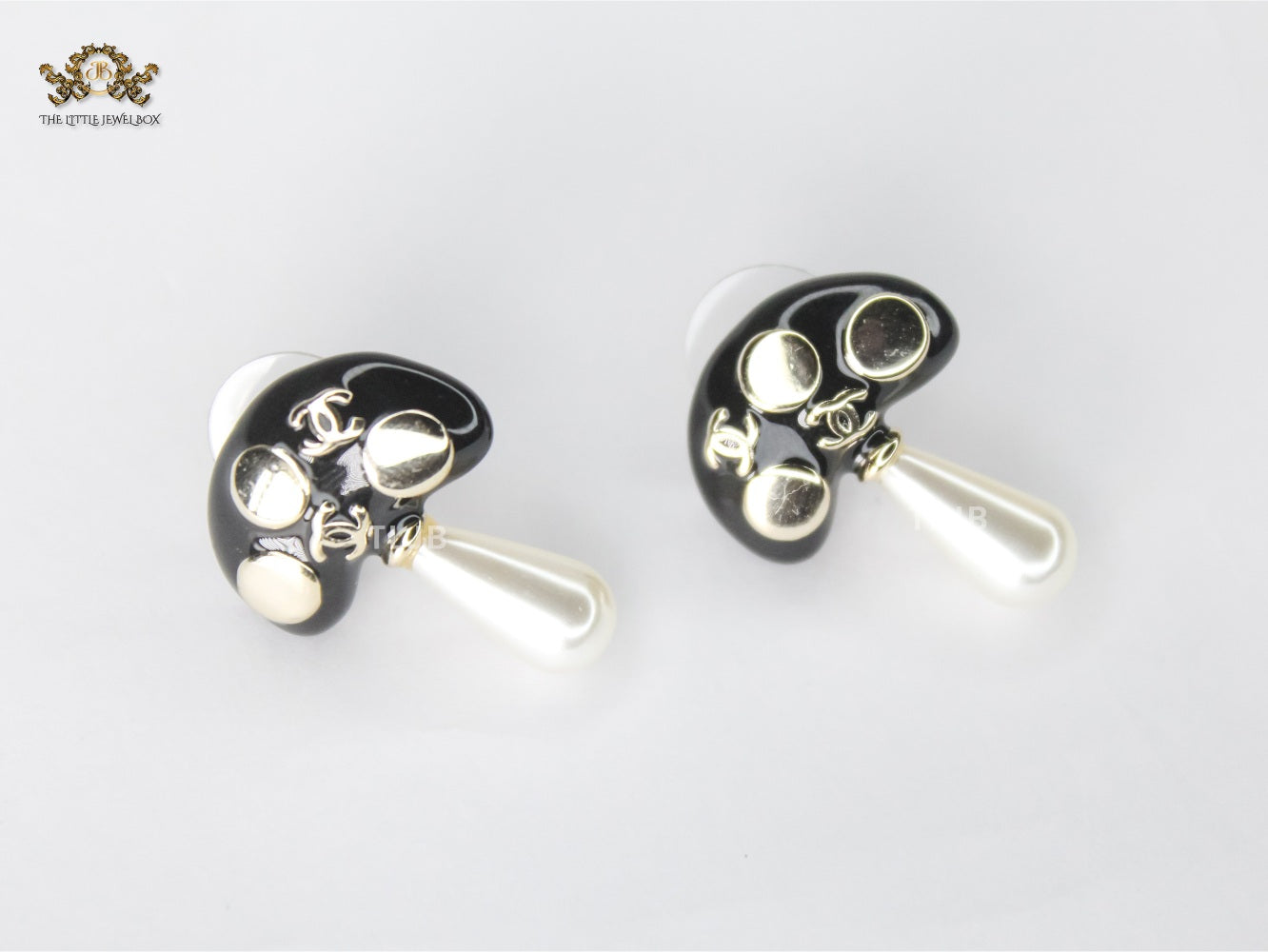 Double C Black Mushroom Studs