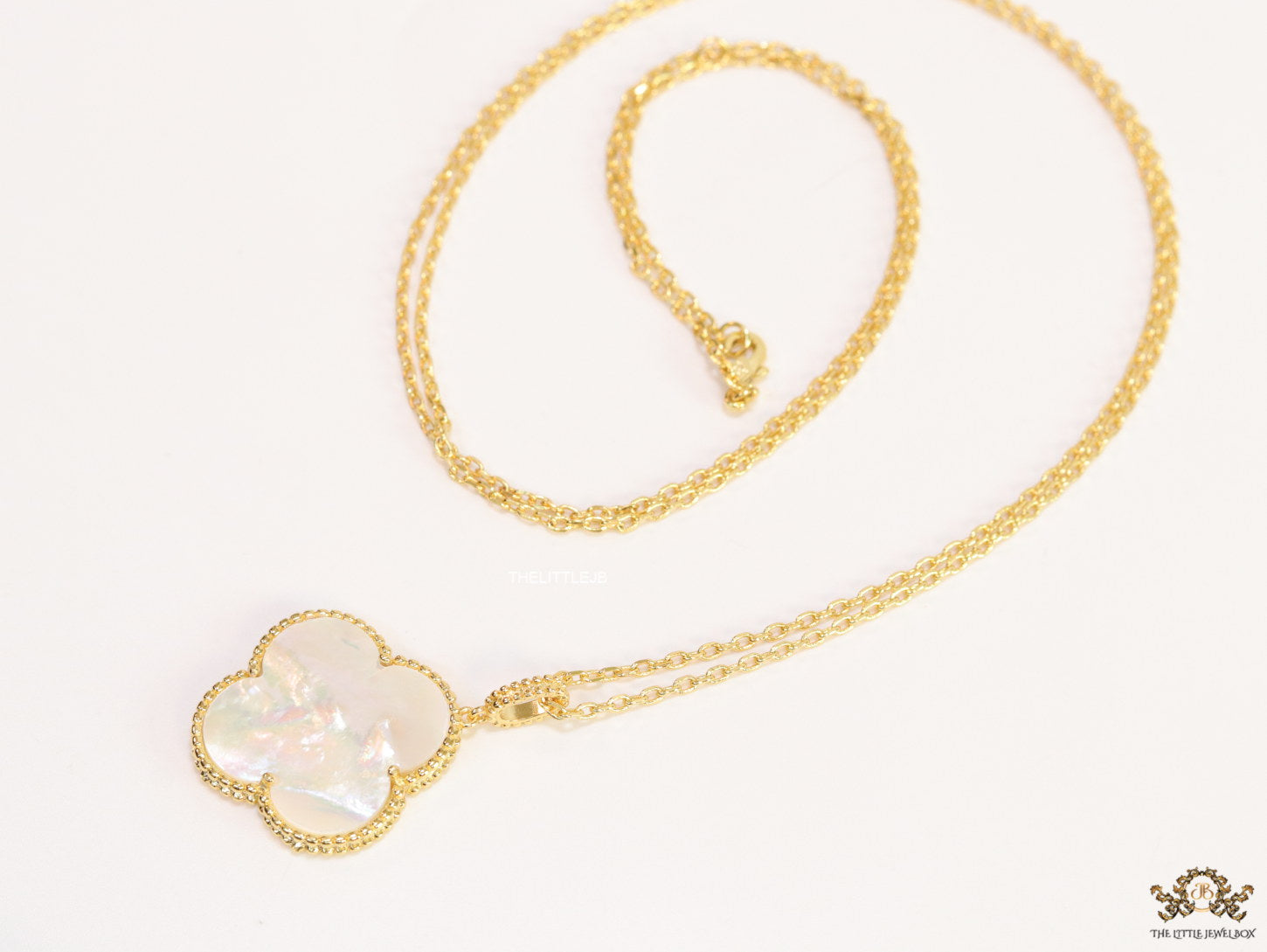 MOP clover pendant in gold plated chain