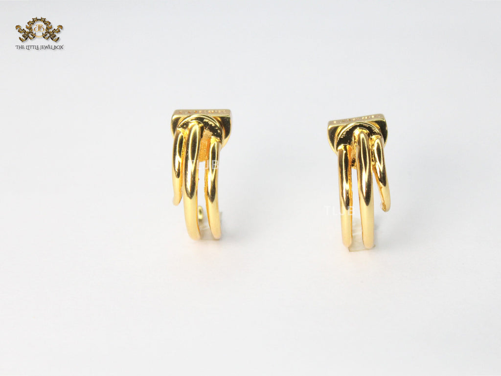 Alphabet LW Gold Arc Hoops