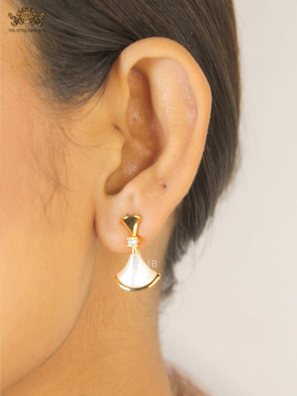 Alphabet Bvl White MOP Fan Drops