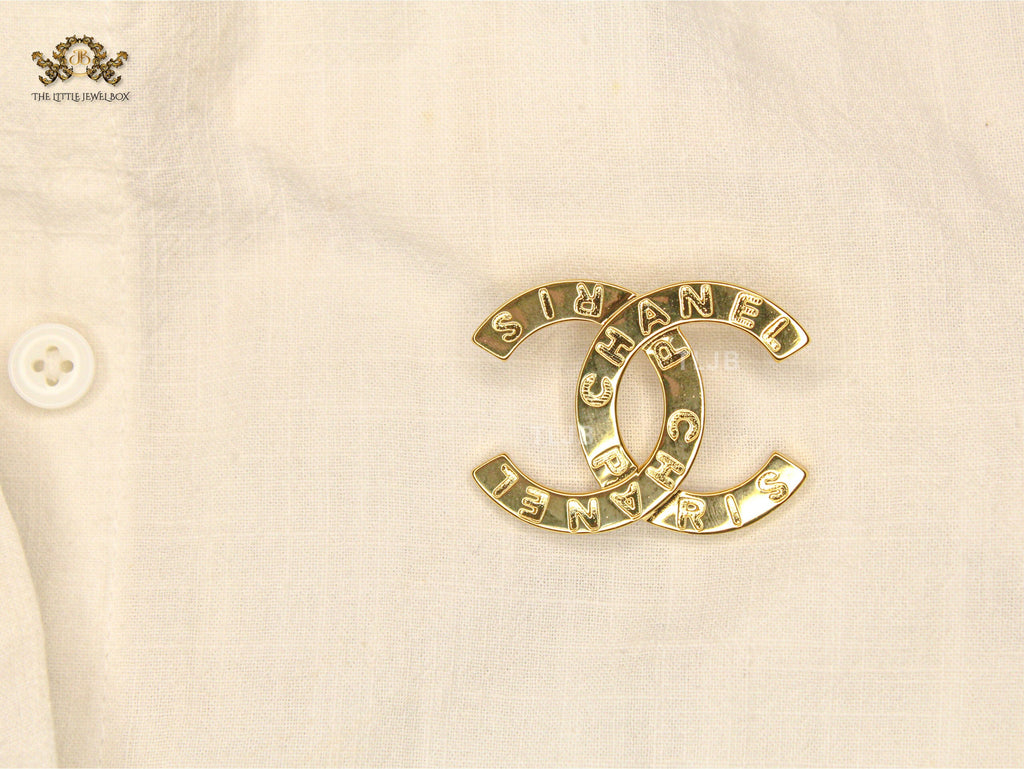 Double C Matt gold brooch