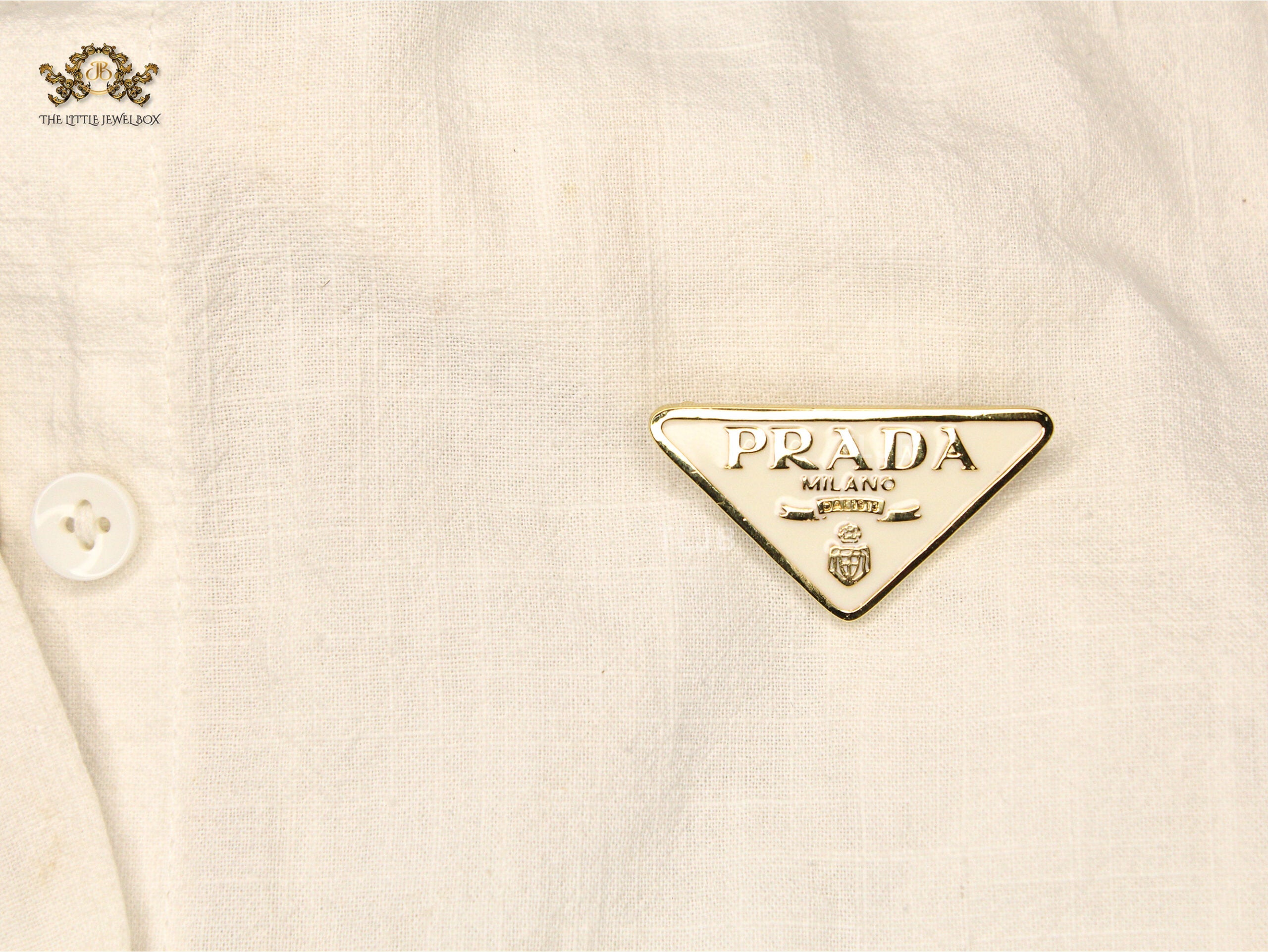 Alphabet P Cream enamel Brooch