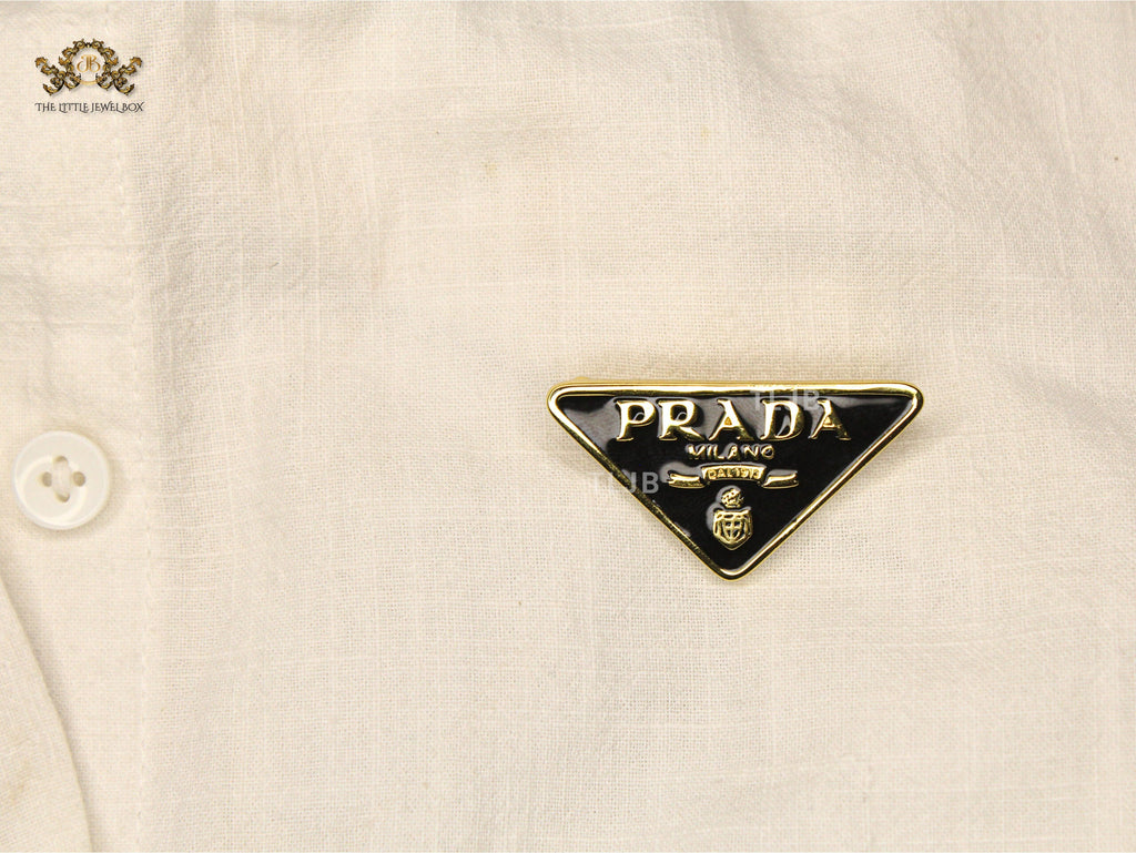 Alphabet P Black enamel Brooch