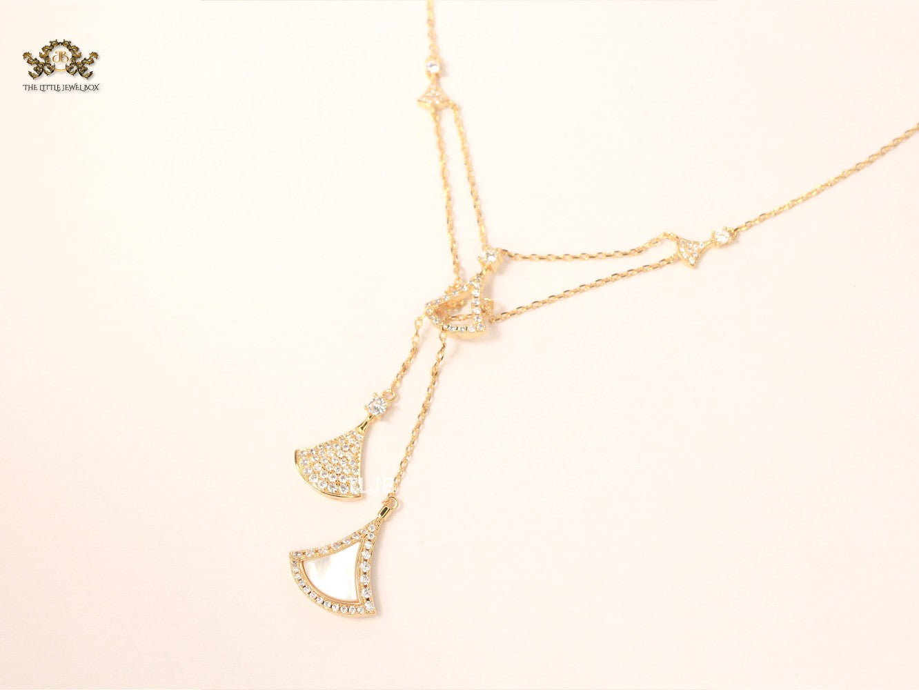 celestial bvl neck chain white mop