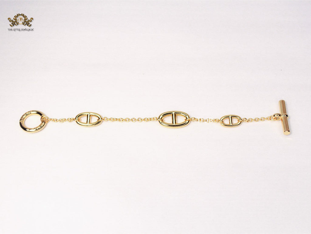 Alphabet CD minimal Gold bracelet