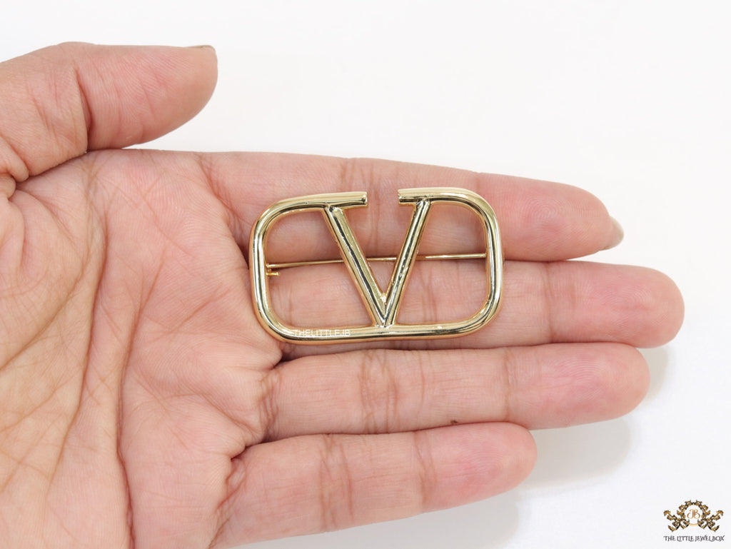 Alphabet V Gold brooch