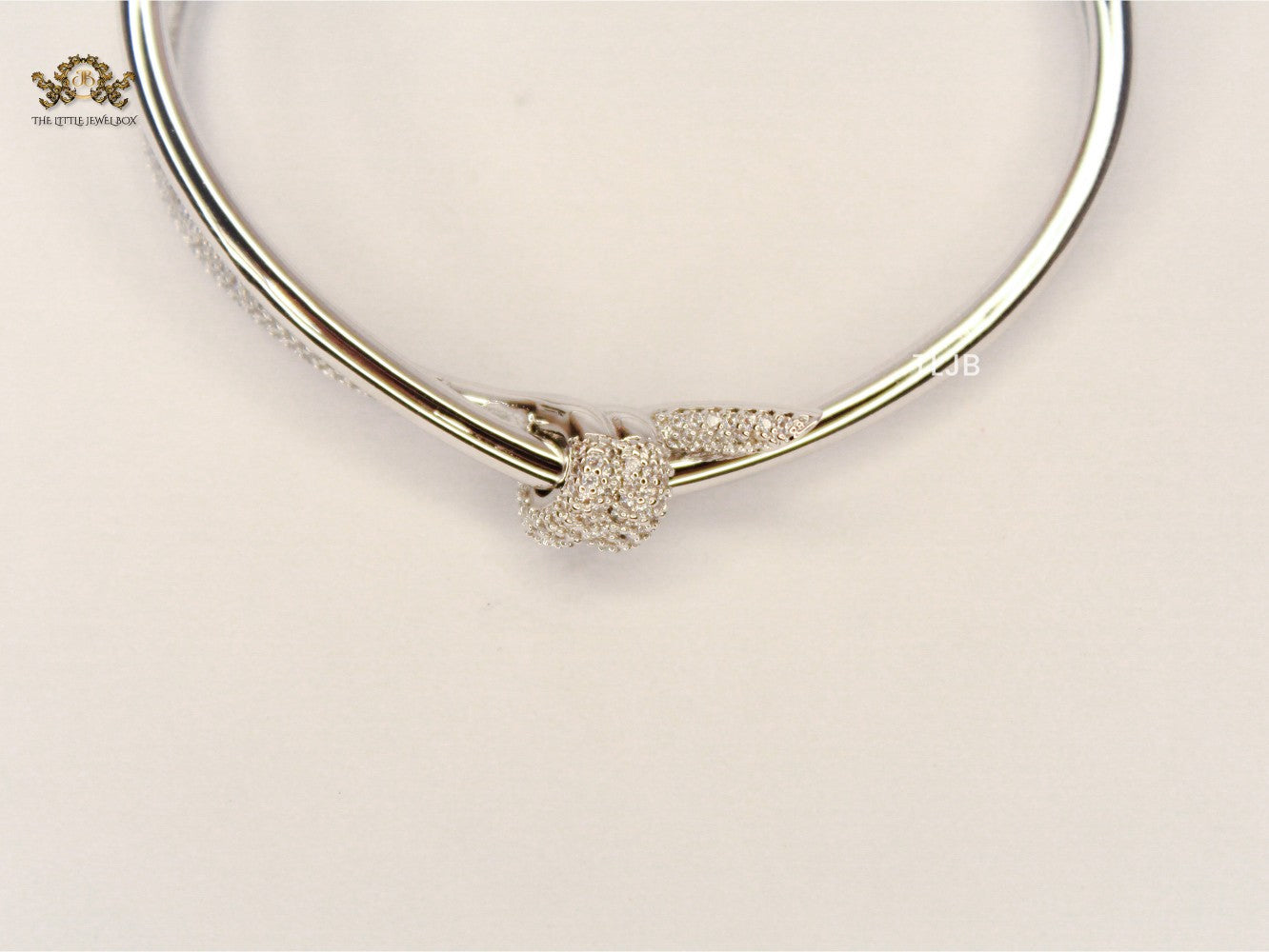 Alphabet T& Co knot bracelet in silver