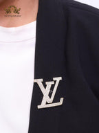 Stylish Land V brooch in cz and rose gold finish