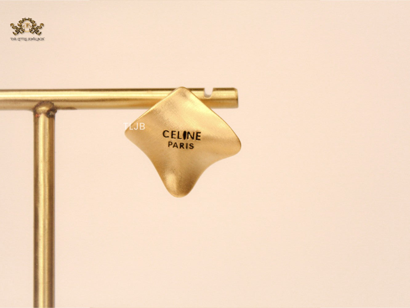 Alphabet C studs in gold