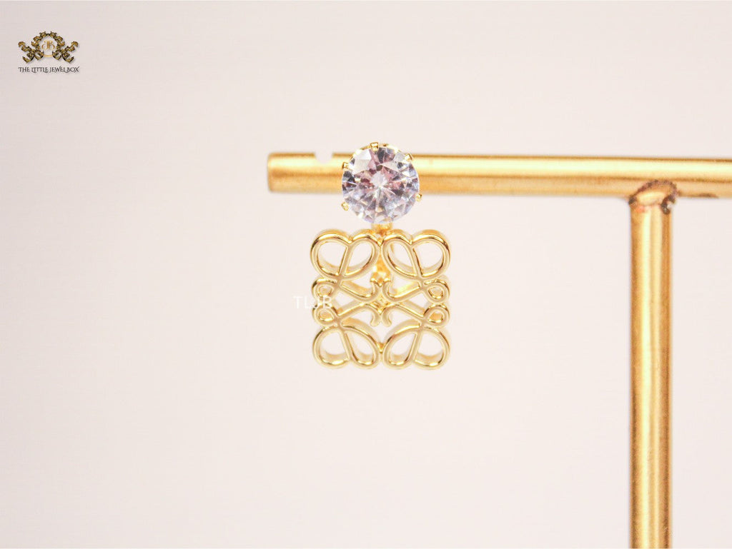 Alphabet L single stone CZ studs in Gold