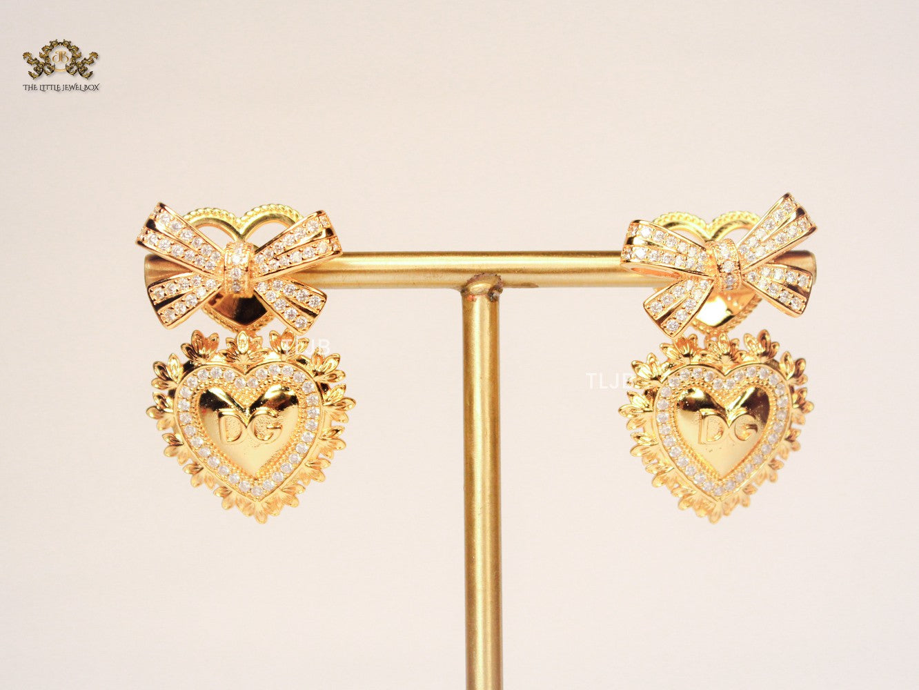 Golden stereo heart earrings
