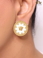 Medusa gold and white studs