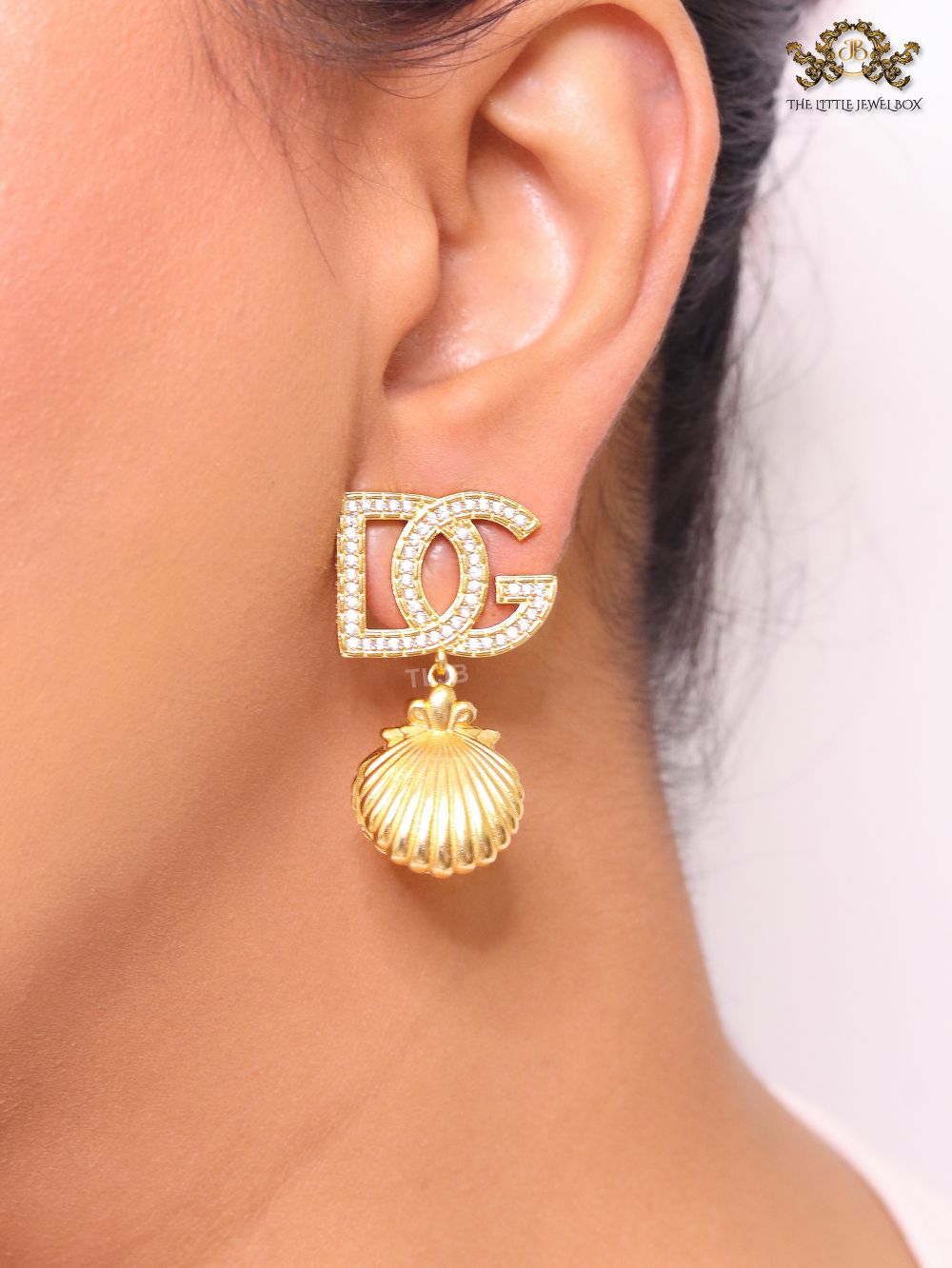 Alphabet D & G Pearl studs