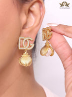 Alphabet D & G Pearl studs