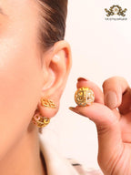 Alphabet B small mesh ball studs