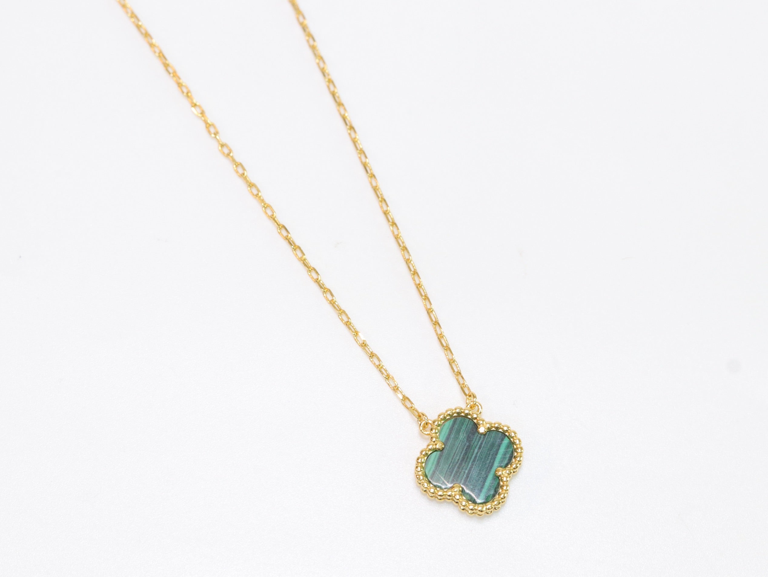 Sleek Malachite gold clover chain