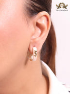 Alphabet Y white enamel hoops