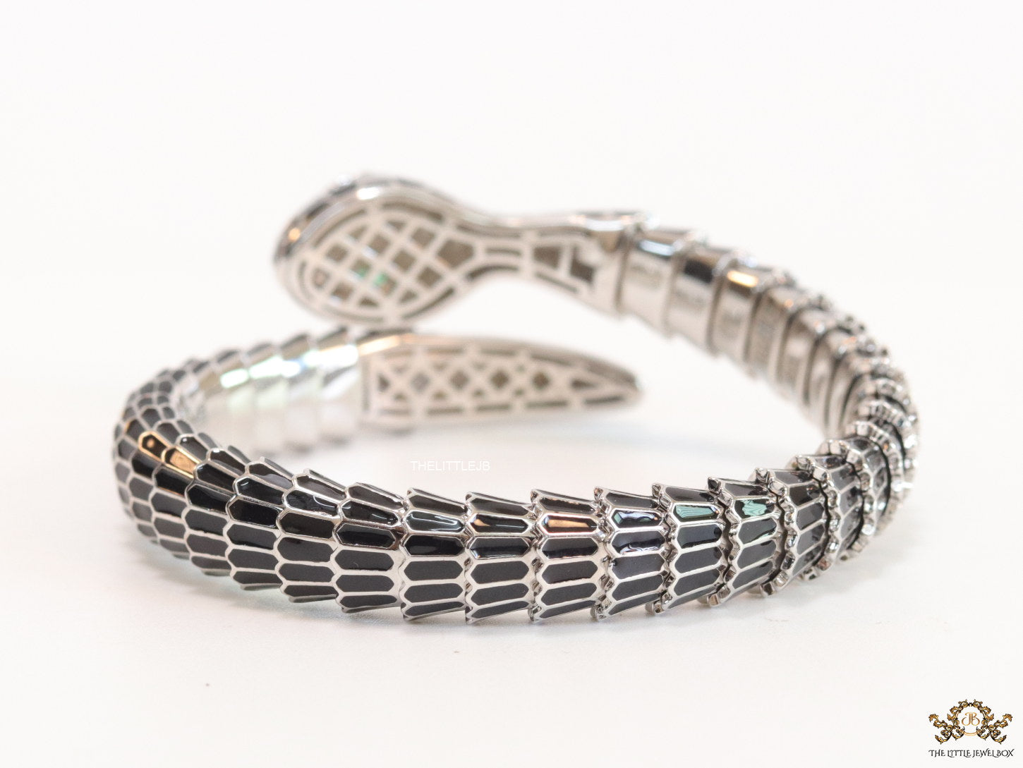 Serpentine open bracelet in black enamel and platinum finish
