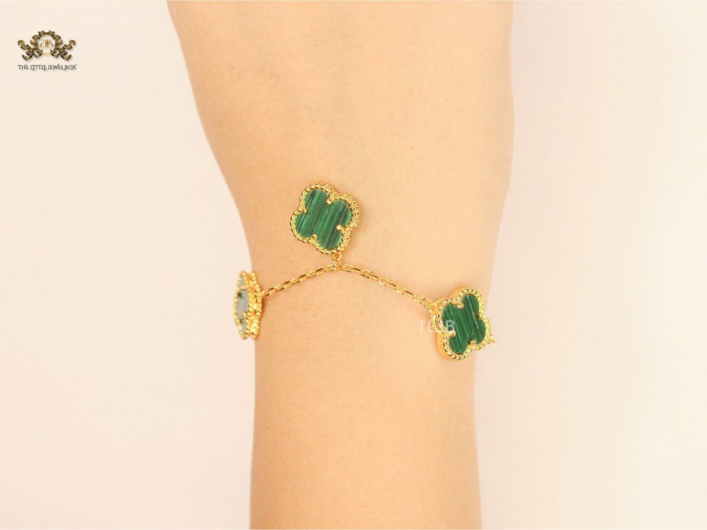 Gold Clover charms bracelet in green