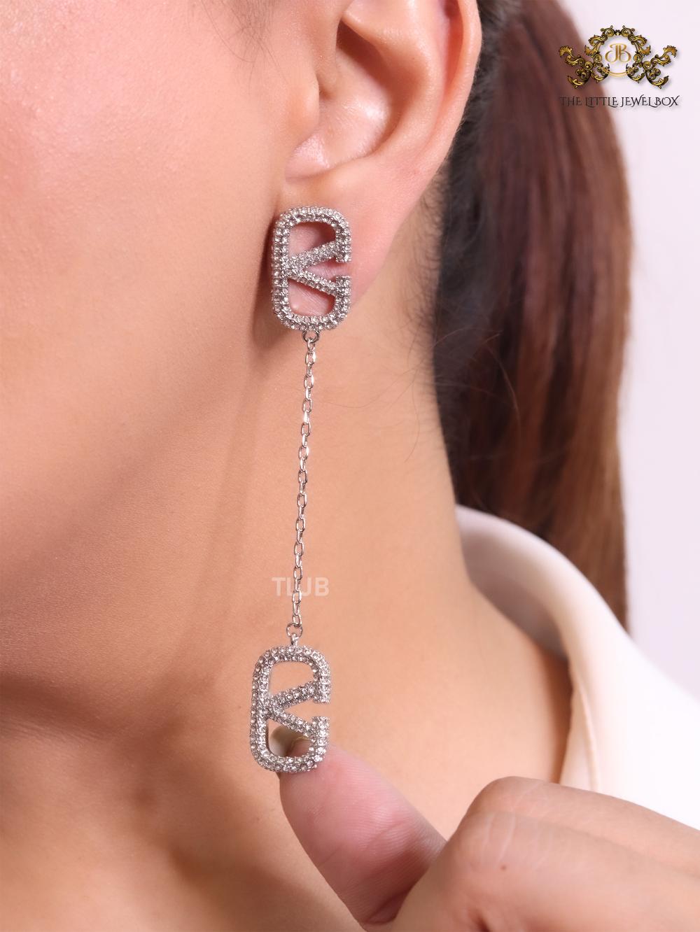 Alphabet V platinum chain danglers