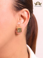 Alphabet L gold & yellow studs