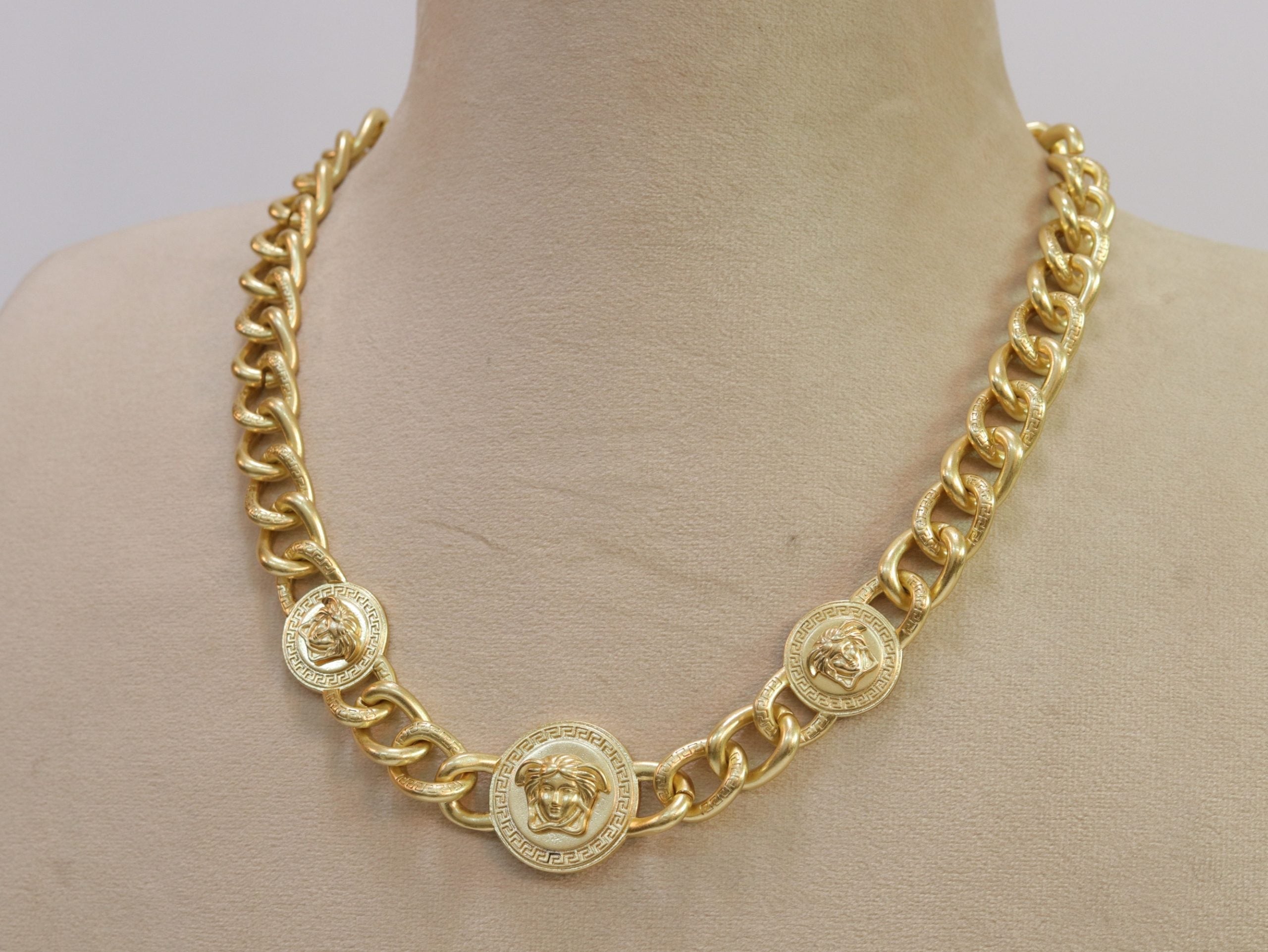Chunky medusa gold link chain