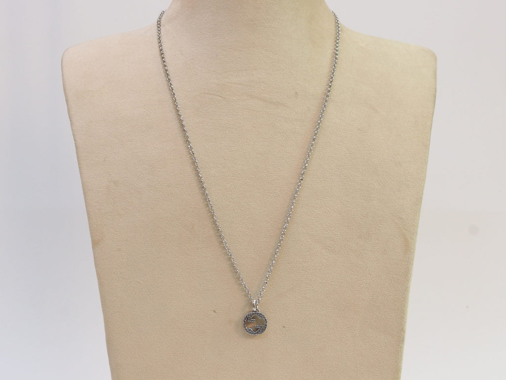 Double G Pendant in silver chain