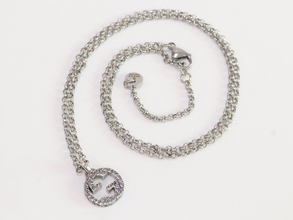 Double G Pendant in silver chain