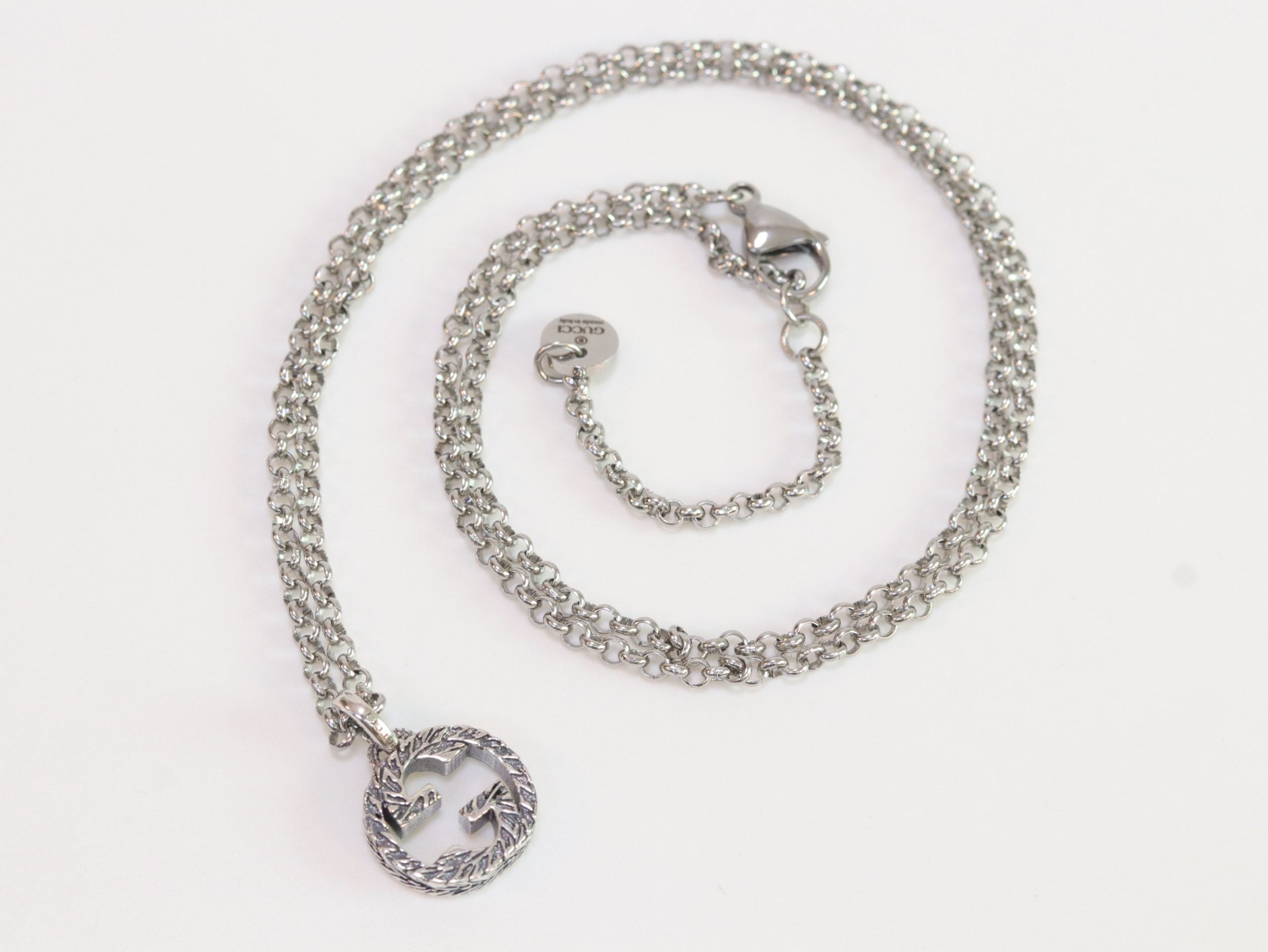 Double G Pendant in silver chain