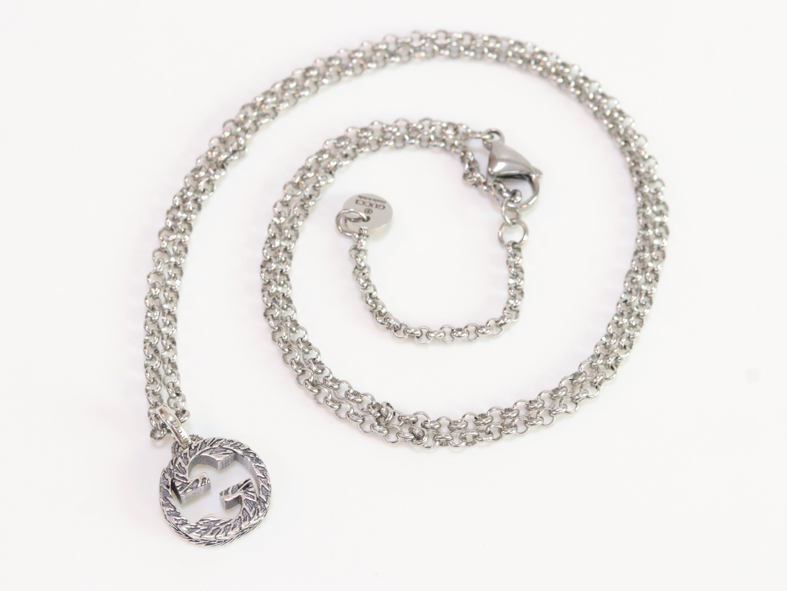 Double G Pendant in silver chain