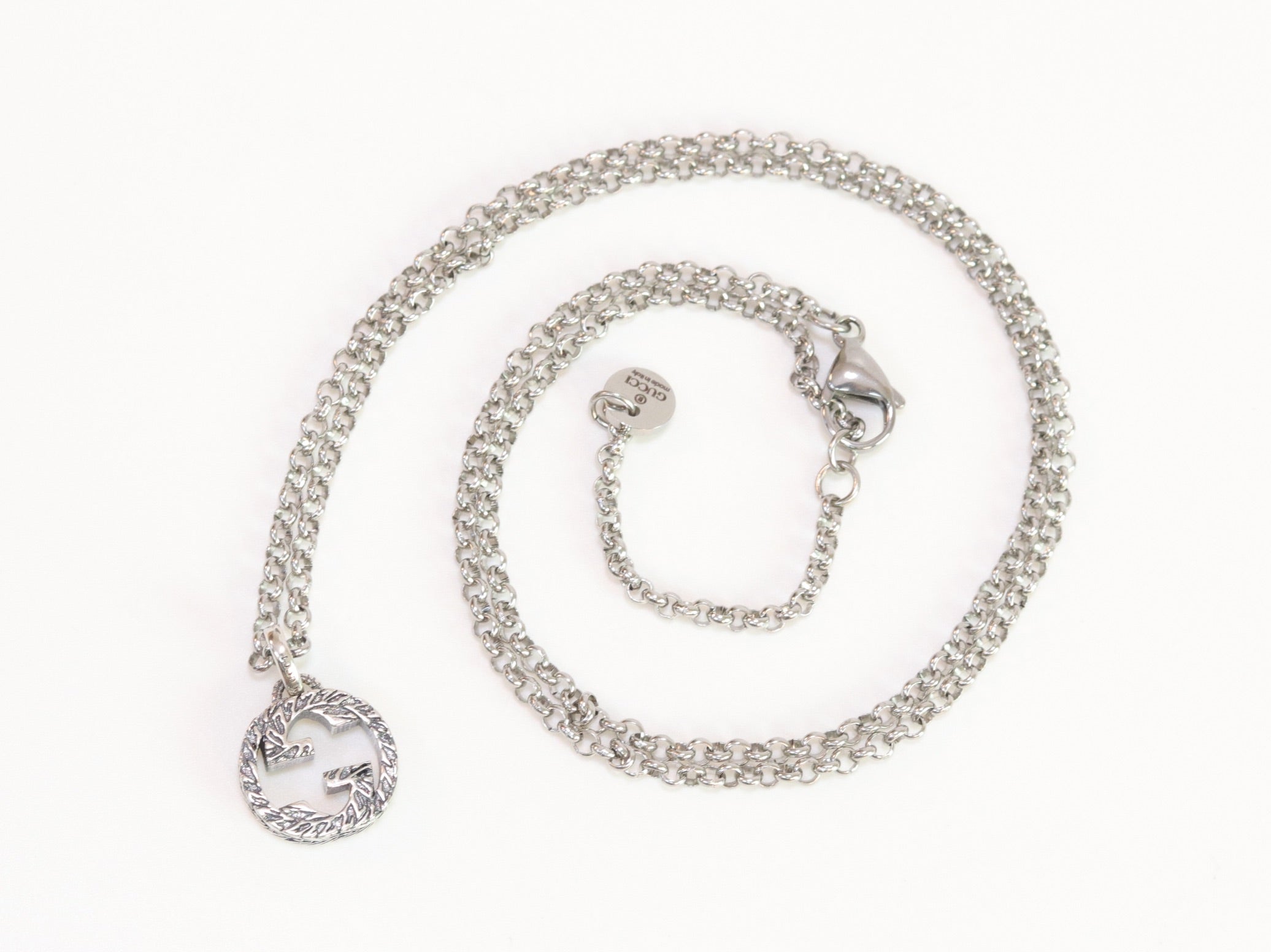 Double G Pendant in silver chain