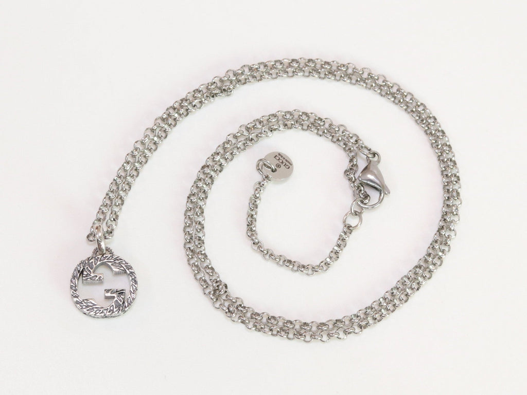 Double G Pendant in silver chain