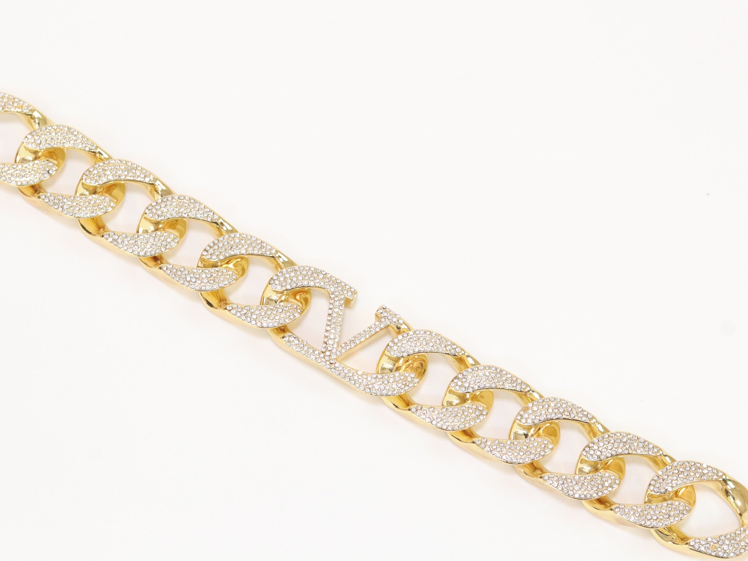 Alphabet V Chunky gold linked chain with CZ