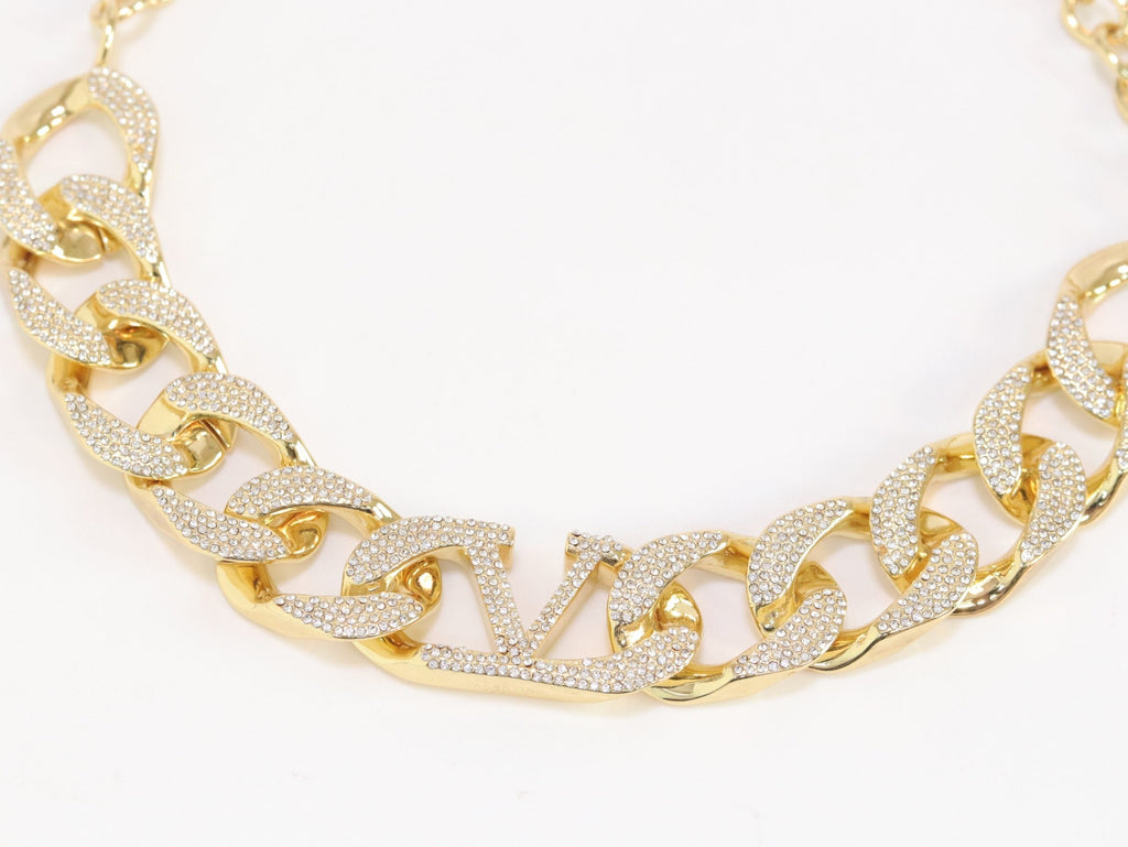 Alphabet V Chunky gold linked chain with CZ