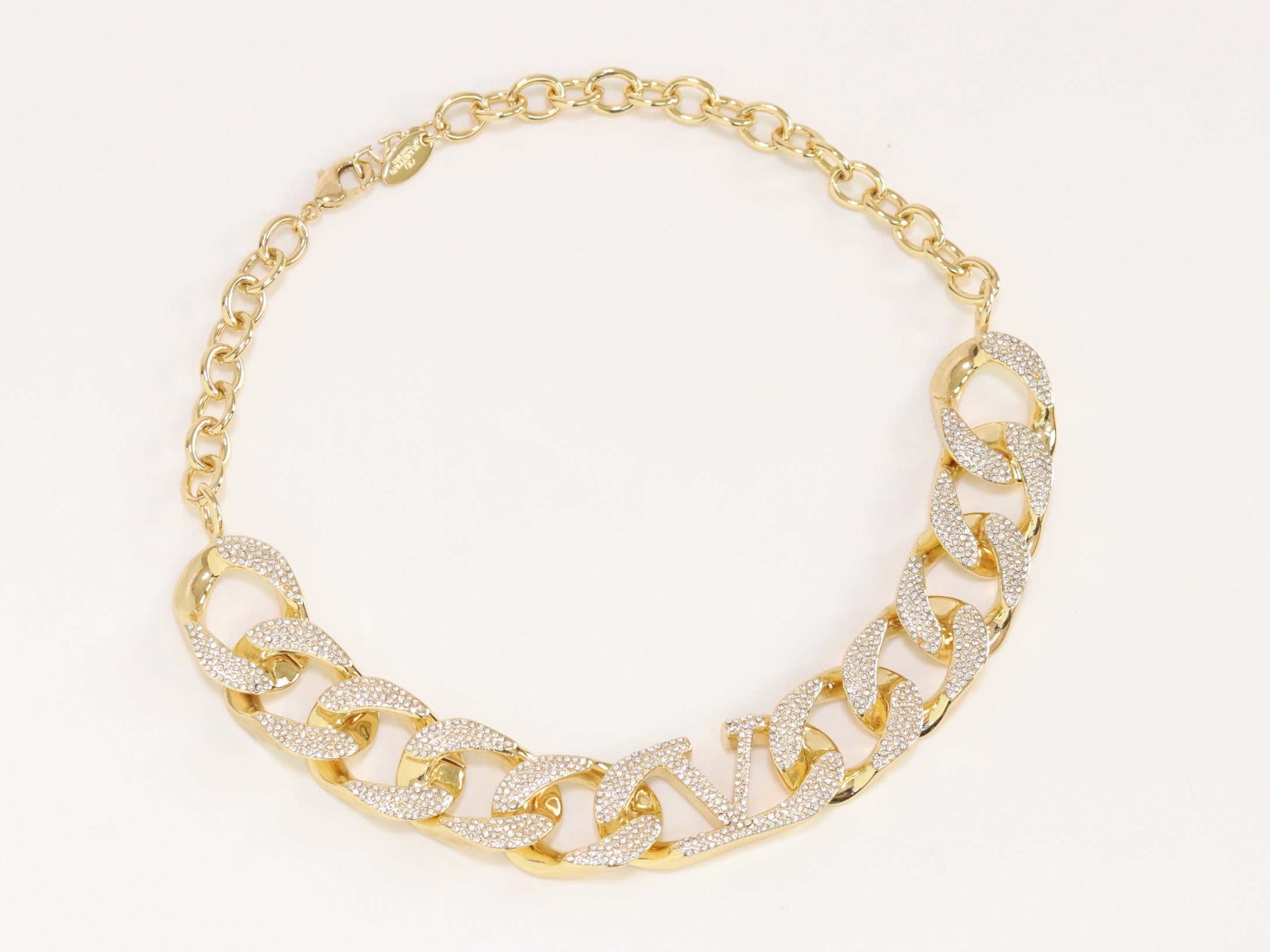 Alphabet V Chunky gold linked chain with CZ