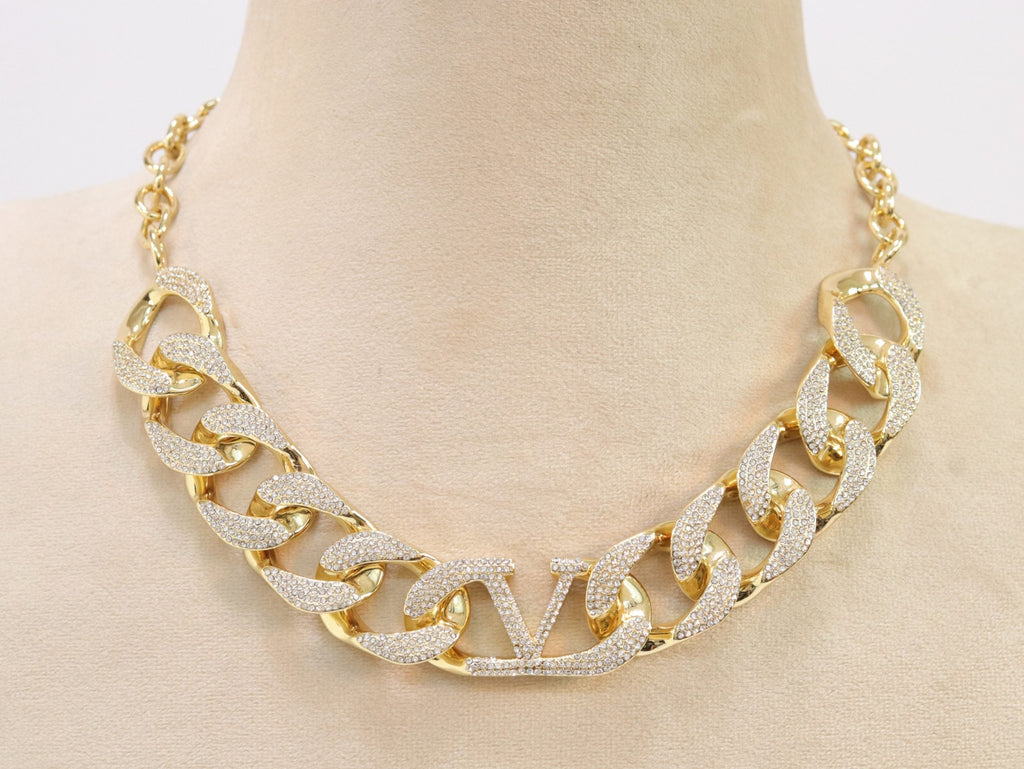 Alphabet V Chunky gold linked chain with CZ