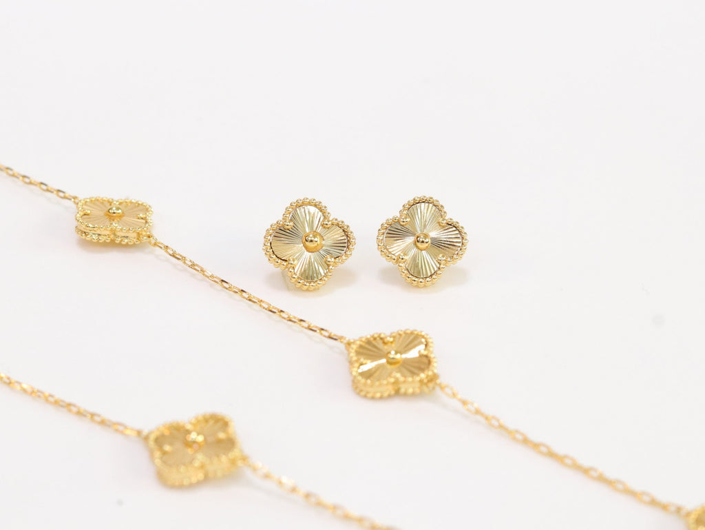 Gold clover necklace and earrings set