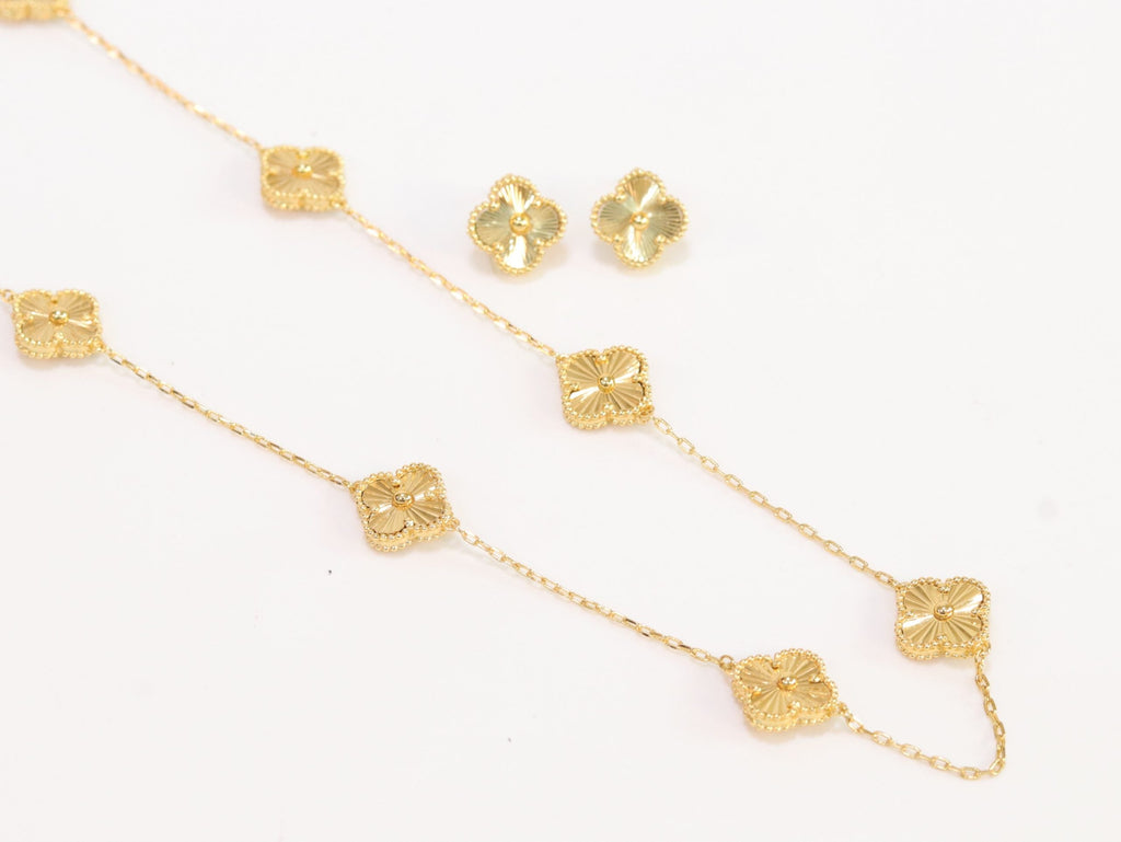 Gold clover necklace and earrings set