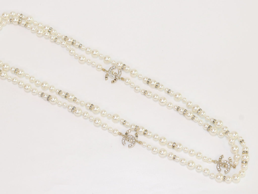 Double C pearl long chain