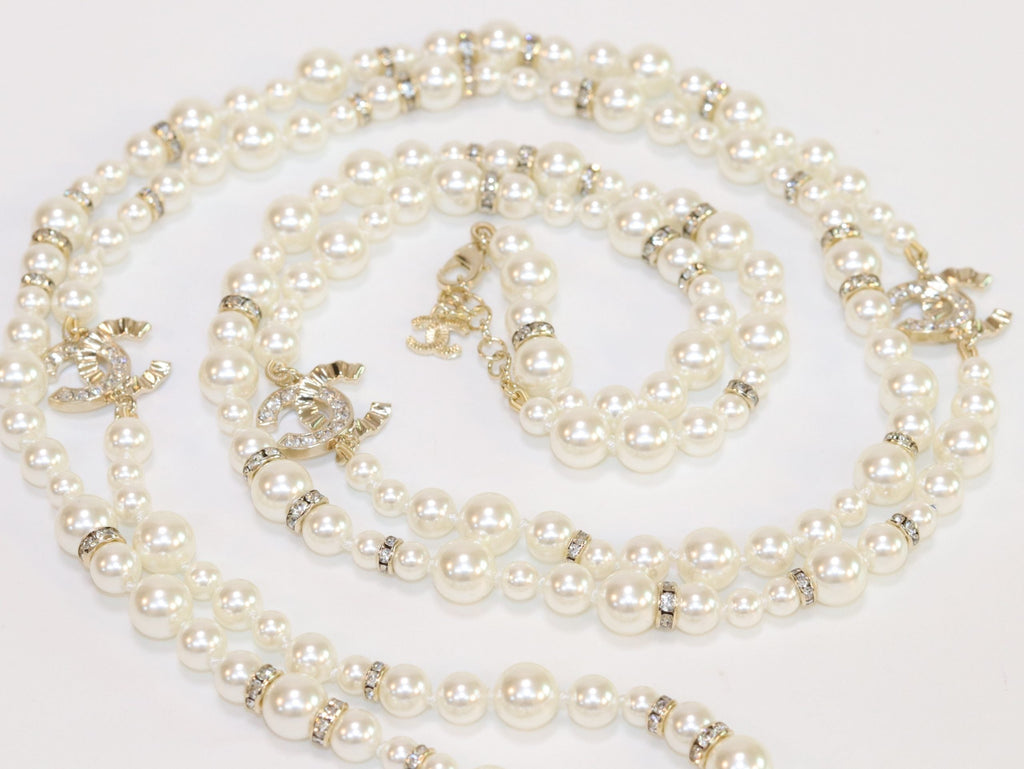 Double C pearl long chain