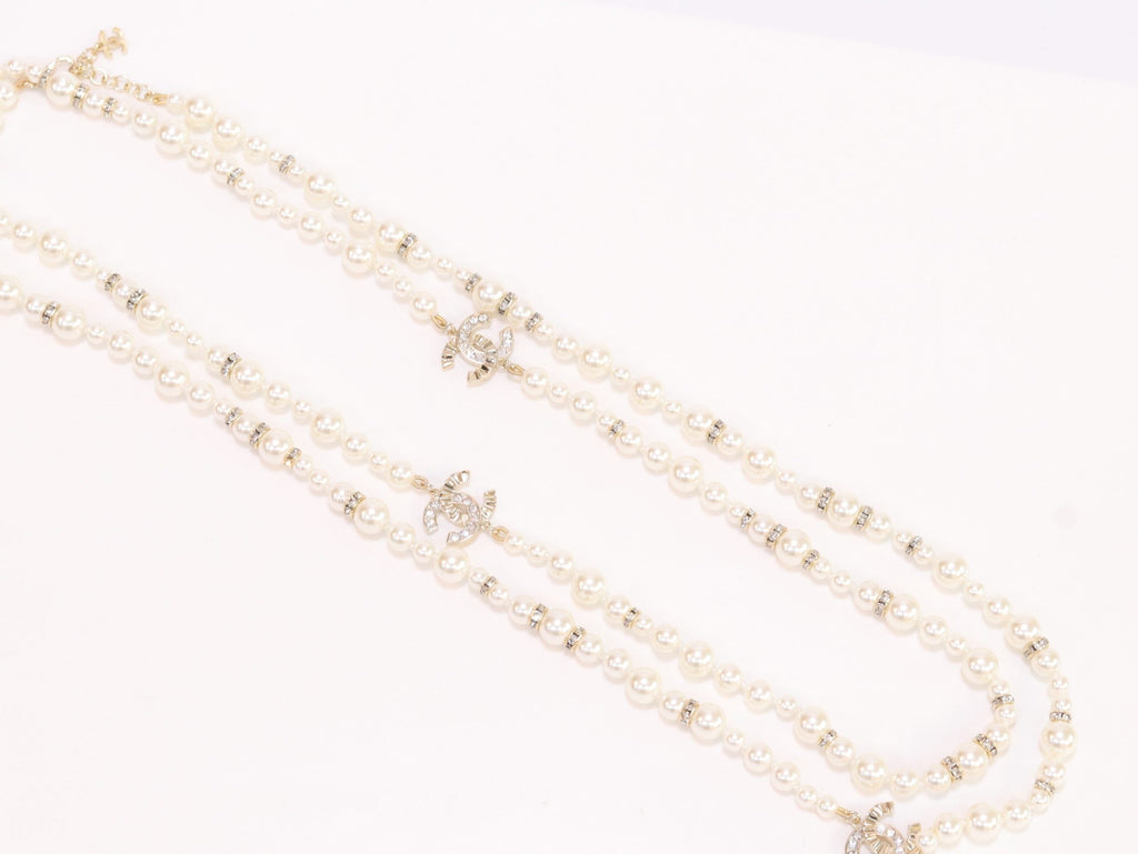 Double C pearl long chain