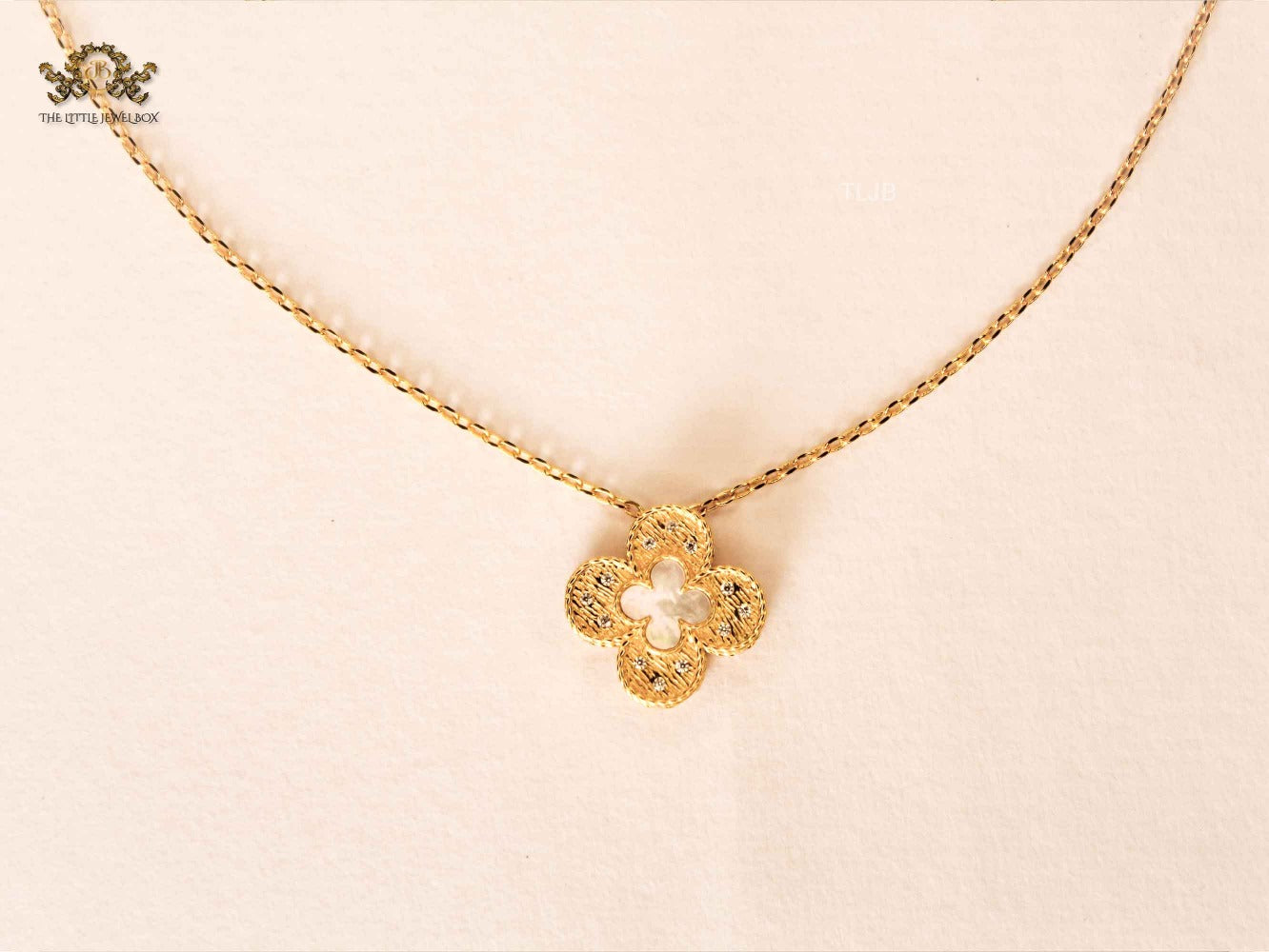 Alphabet L & V Gold clover MOP chain necklace